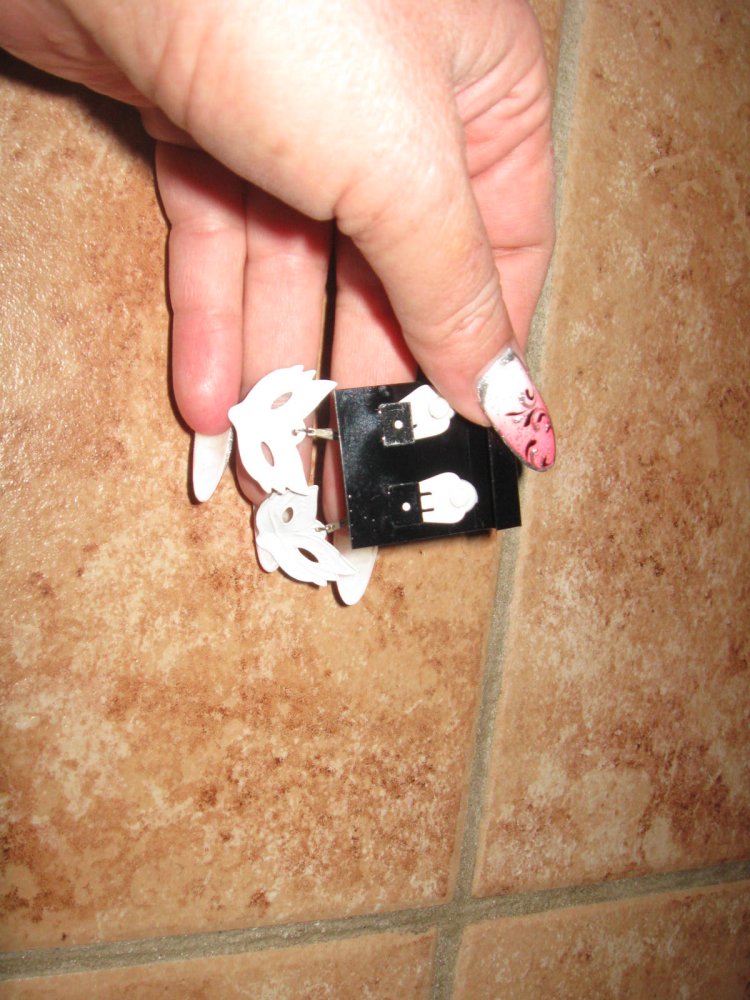 *** Neu ~ Ohrringe ~ Masken ~ Clips ~ Modeschmuck ***