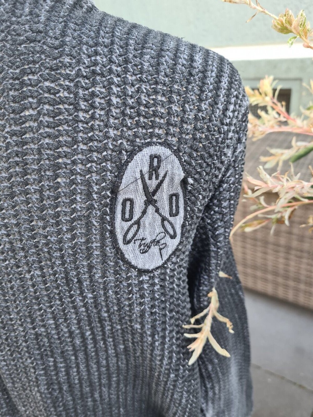 *** Ausgefallene Strick Jacke ~ Grobstrick ~ Schattiert ~ Gewollte Löcher ***