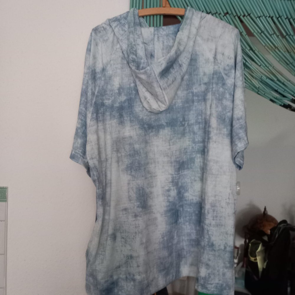 *** Neu ~ Shirt ~ Steinchen ~ Kapuze ~ Rose ***