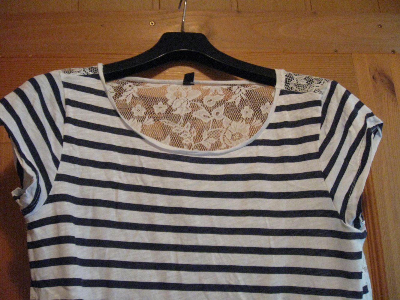 *** Shirt mit einer raffinierten Rückenpartie ***