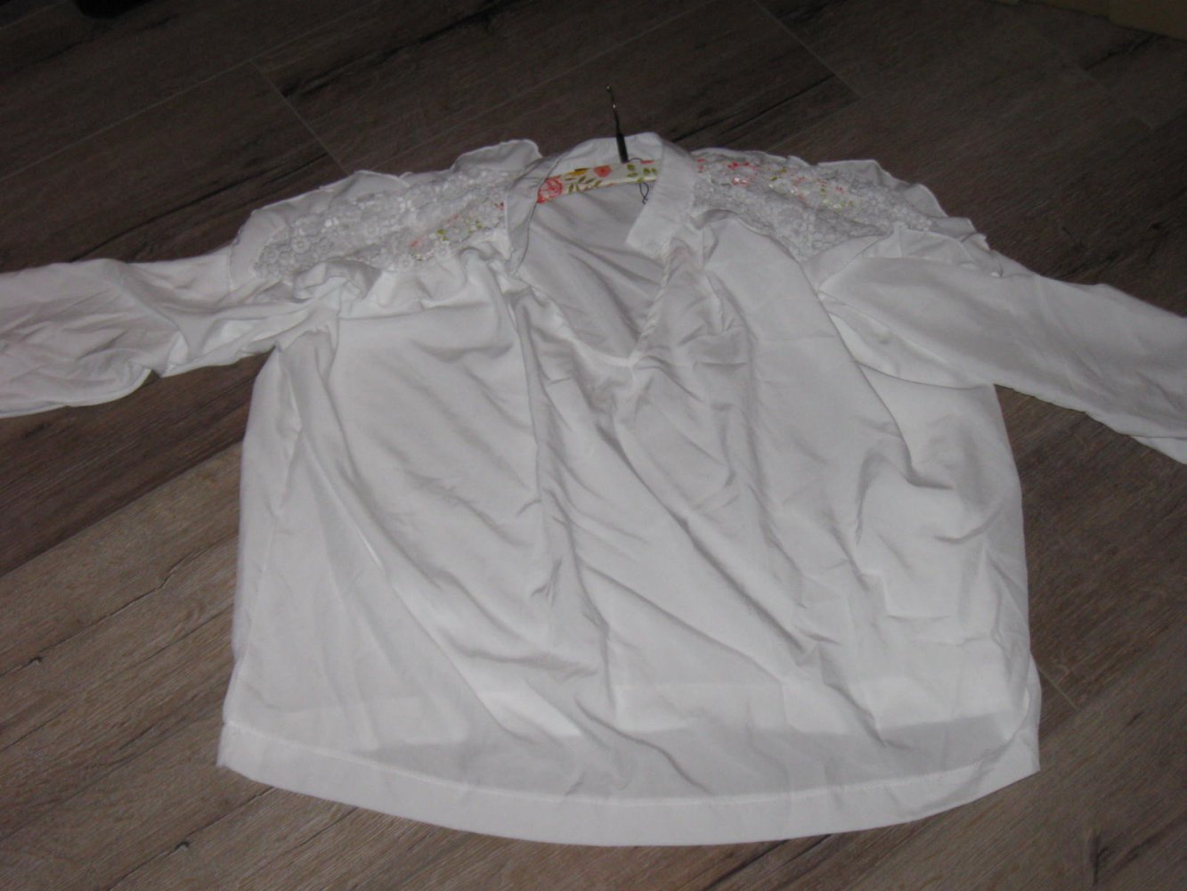 *** Neu ~ Bluse ~ Spitze ***