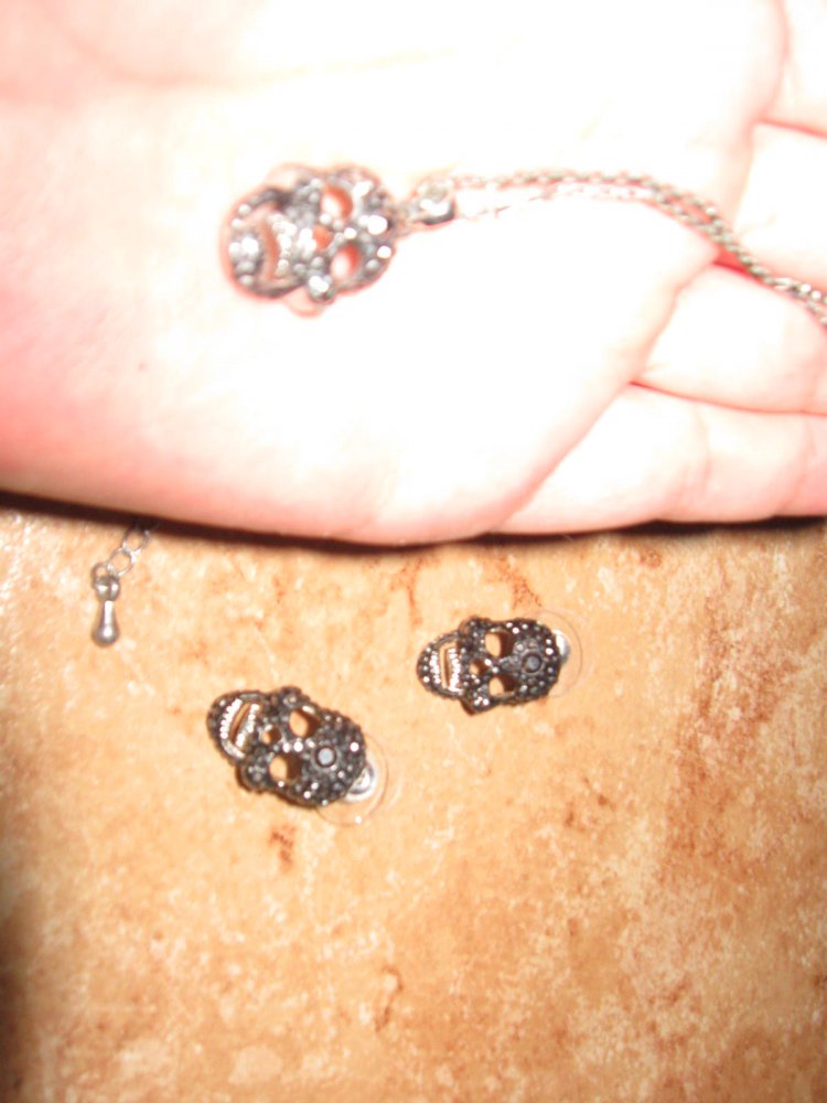 *** Modeschmuck ~ Schmuckset ~ Totenkopf ***