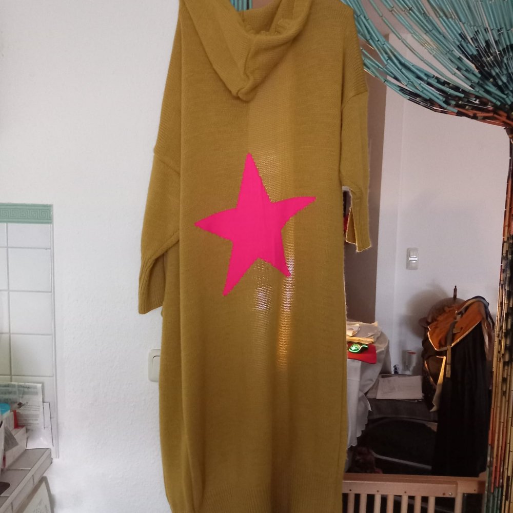 *** Neu ~ Langer Strickmantel ~ Kapuze ~ Stern ***