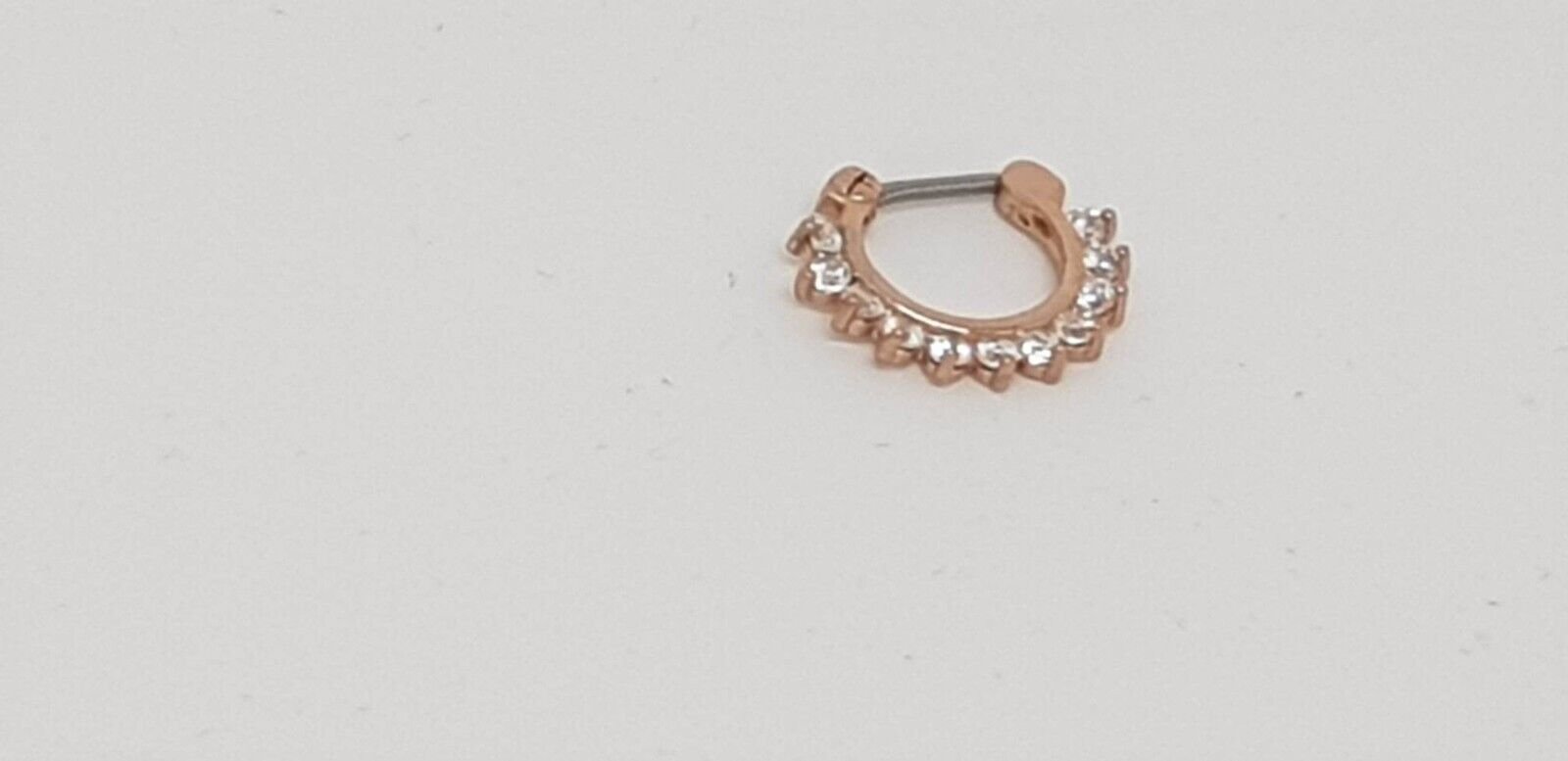 *** Neu ~ Nasen Piercing mit Strasssteinchen ~ Septum ***