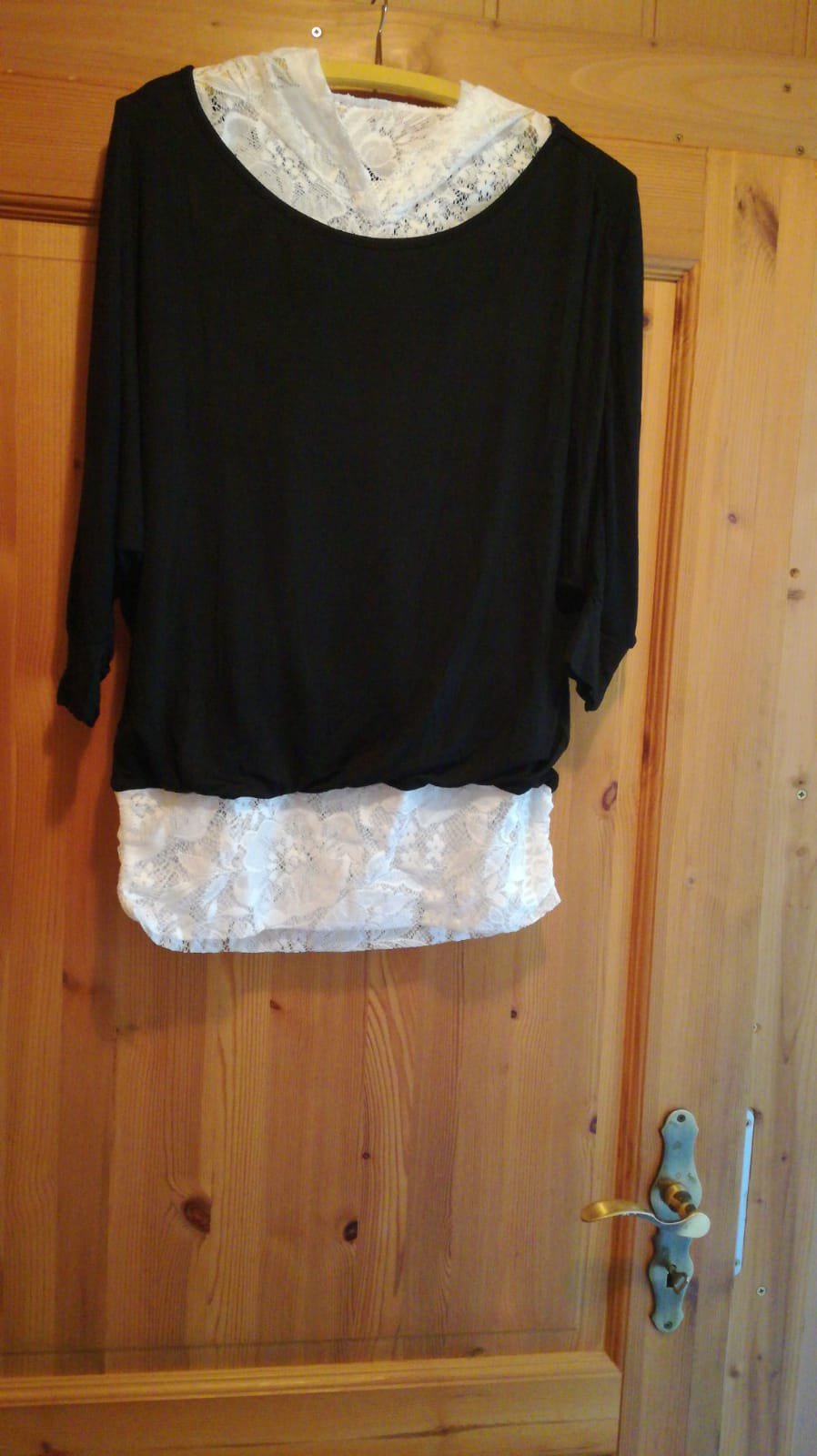 *** Neu ~ Shirt ~ Kapuze ~ Spitze ***