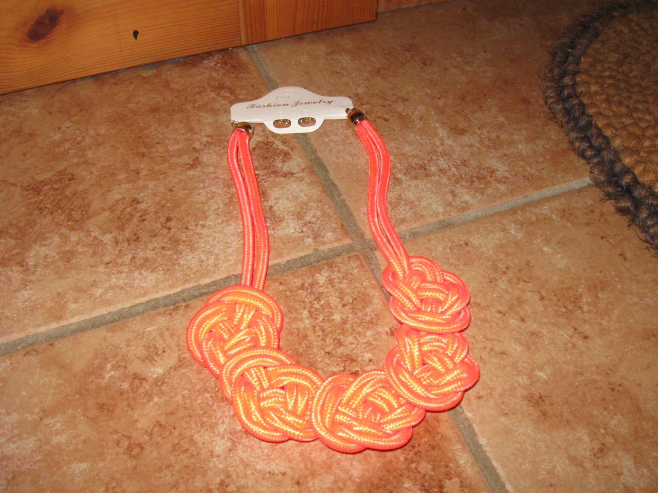 *** Neu ~ Geflochtene Halskette ~ Kordelkette ~ Modeschmuck ***