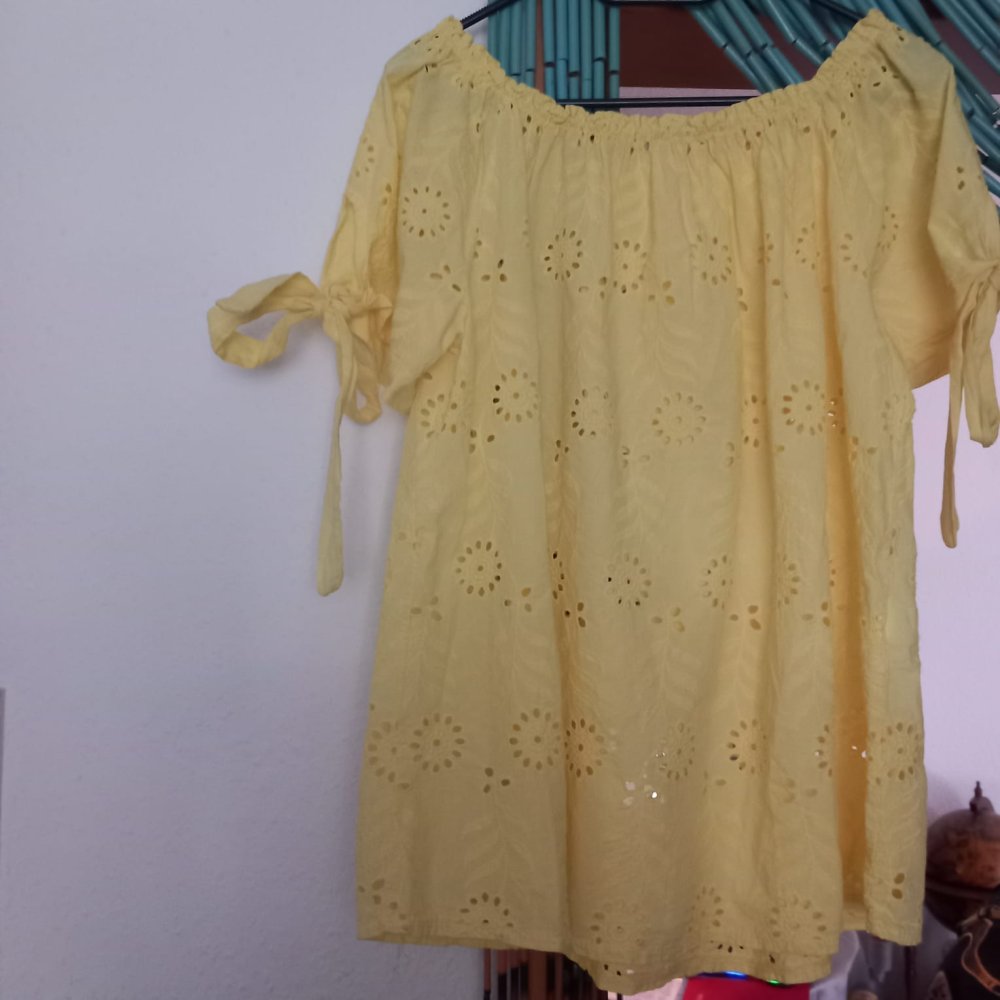 *** Neu ~ Bluse ~ Schleifchen ***