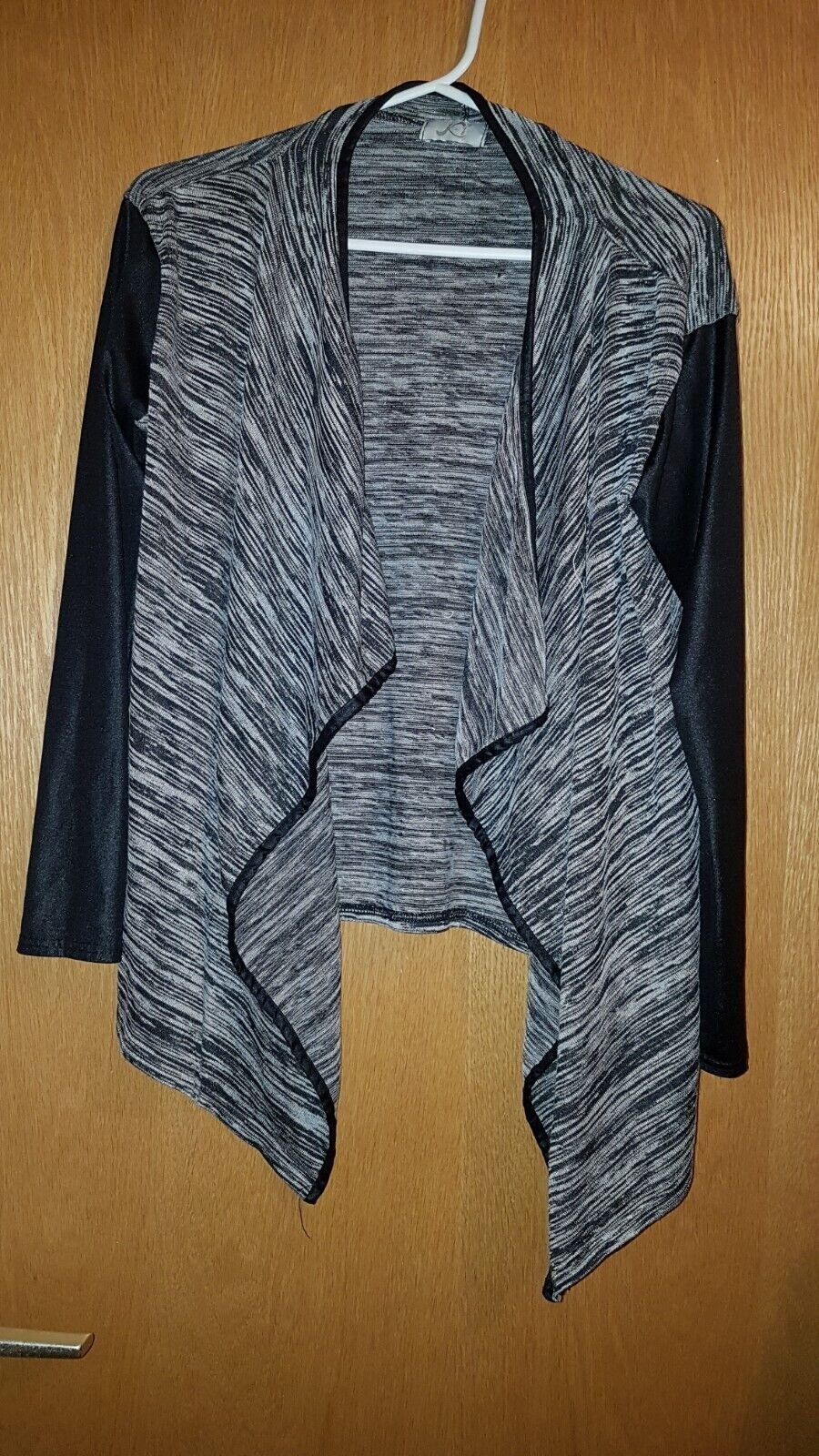 *** Pfiffige ~ Zipflige ~ Kurzer ~ Cardigan ***