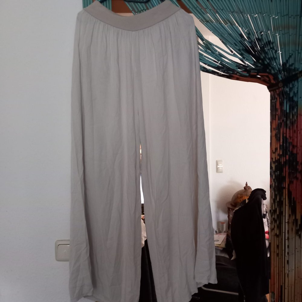 *** Neu ~ Leicht ~ Hose ***