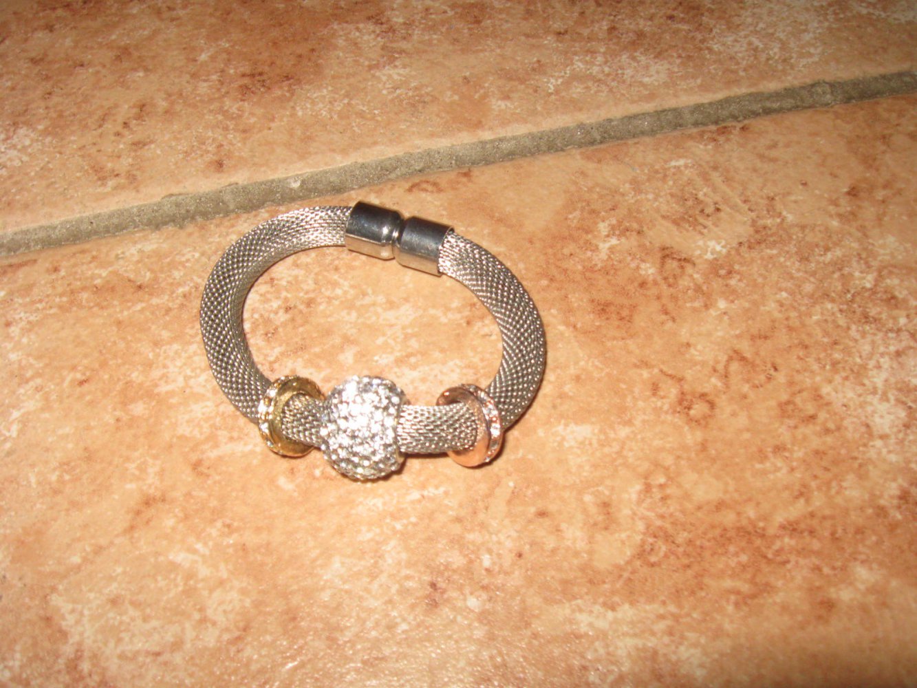 *** Neues ~ Armband ~ Edelstahl-Optik ***