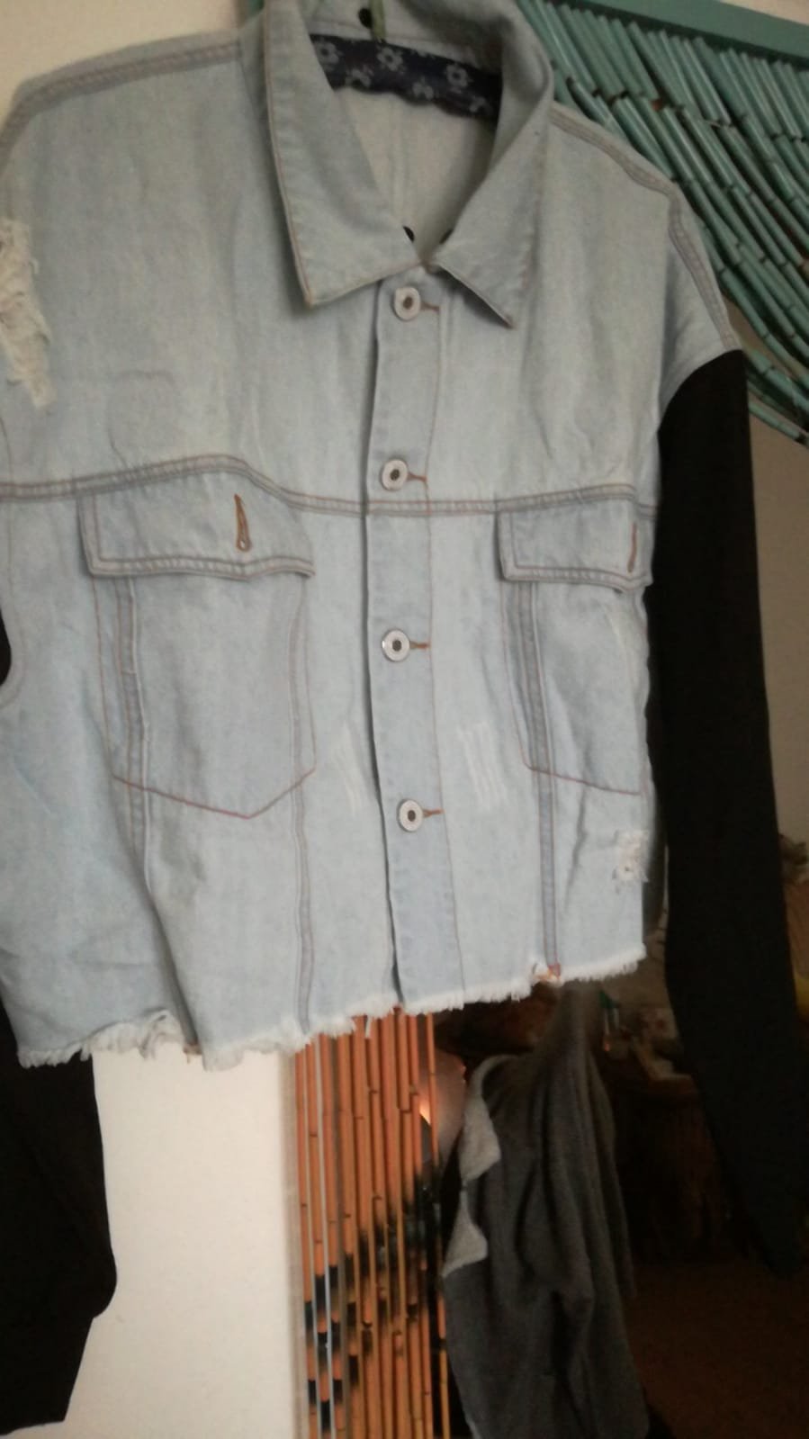 *** Neu ~ Denim Ripped ~ Kurzjacke ~ Jeansjacke ***