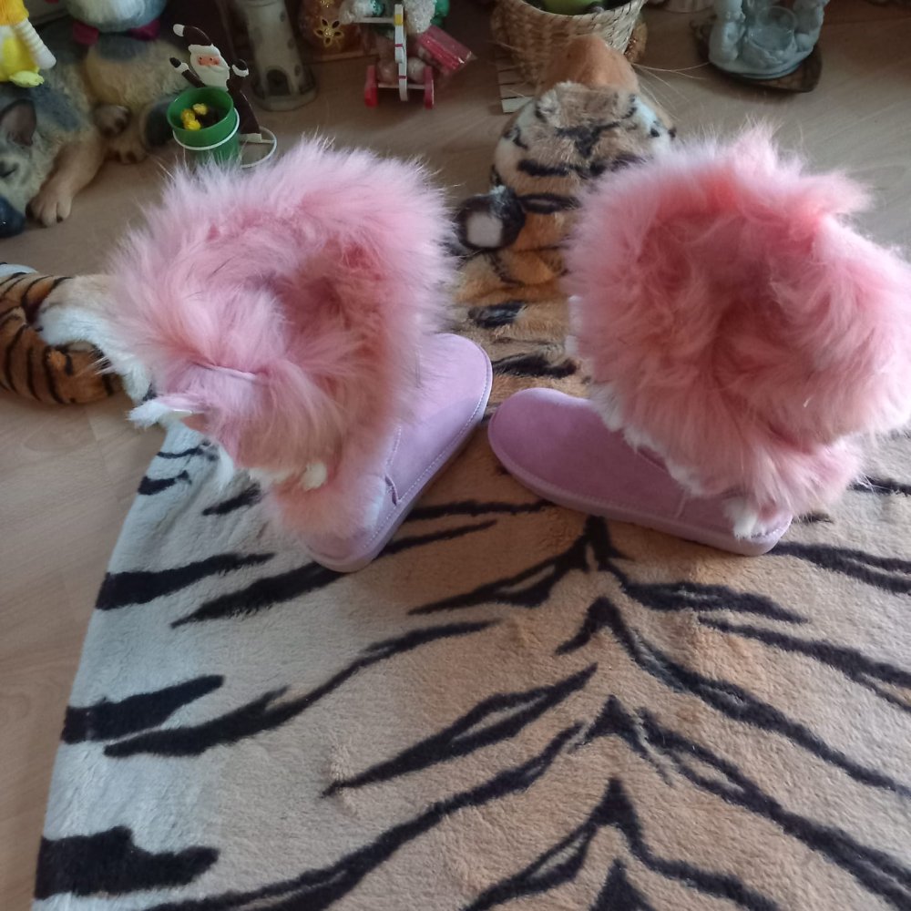 *** Neu ~ Chic ~ Boots ~ Fell ***