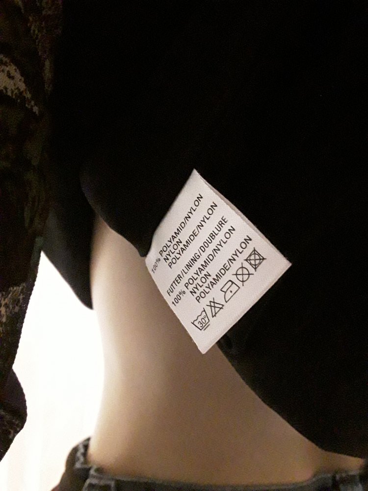 Shirt mit schönem floralen Muster 