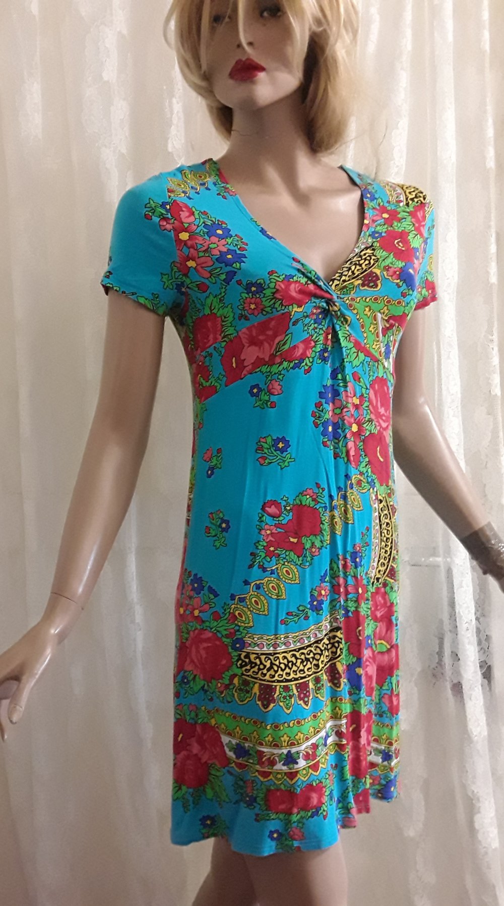 Shirt-Kleid in tollen Farben mit Knotenoptik am Dekolletè 36/38