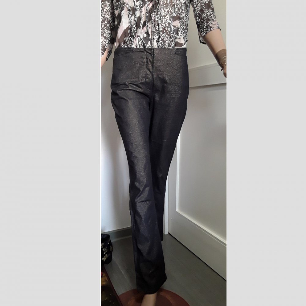 Hose mit Goldglitzer