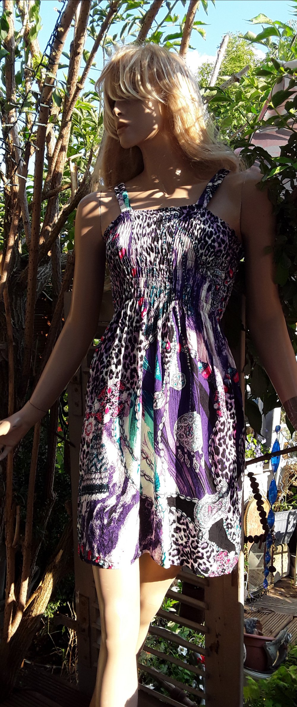 Tolles Minikleid mit auffälligem Muster