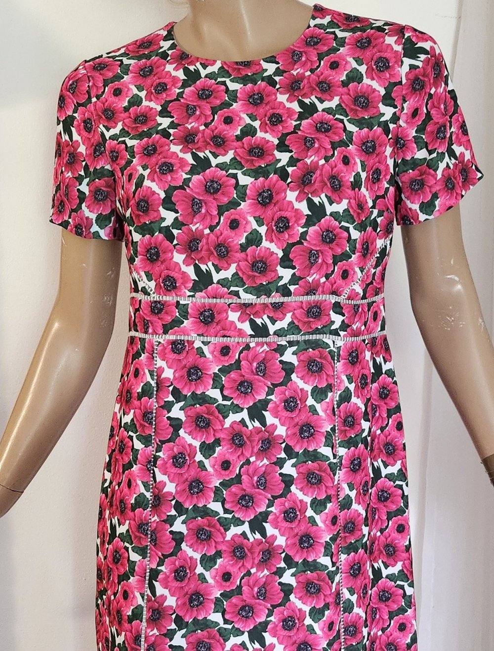 Leinenkleid mit Anemonen