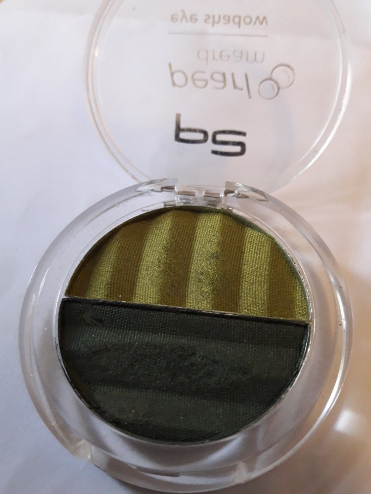 Lidschatten p2 Pearl Dream Eyeshadow grün 020 delicate tweed
