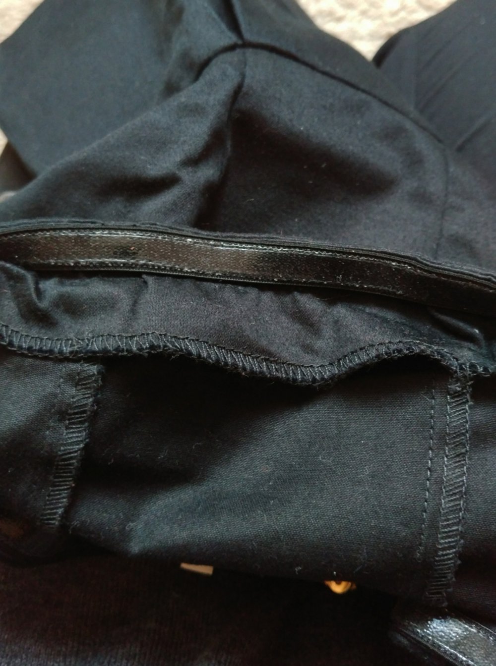 Schwarzes robustes Schößchen Peplum Top trägerlos 34 XS Zalando collection Damen