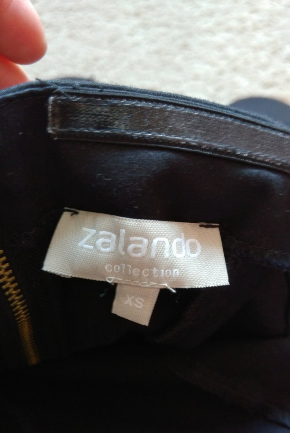 Schwarzes robustes Schößchen Peplum Top trägerlos 34 XS Zalando collection Damen