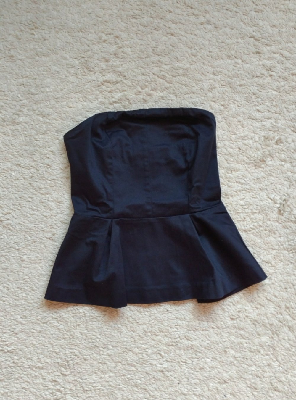 Schwarzes robustes Schößchen Peplum Top trägerlos 34 XS Zalando collection Damen