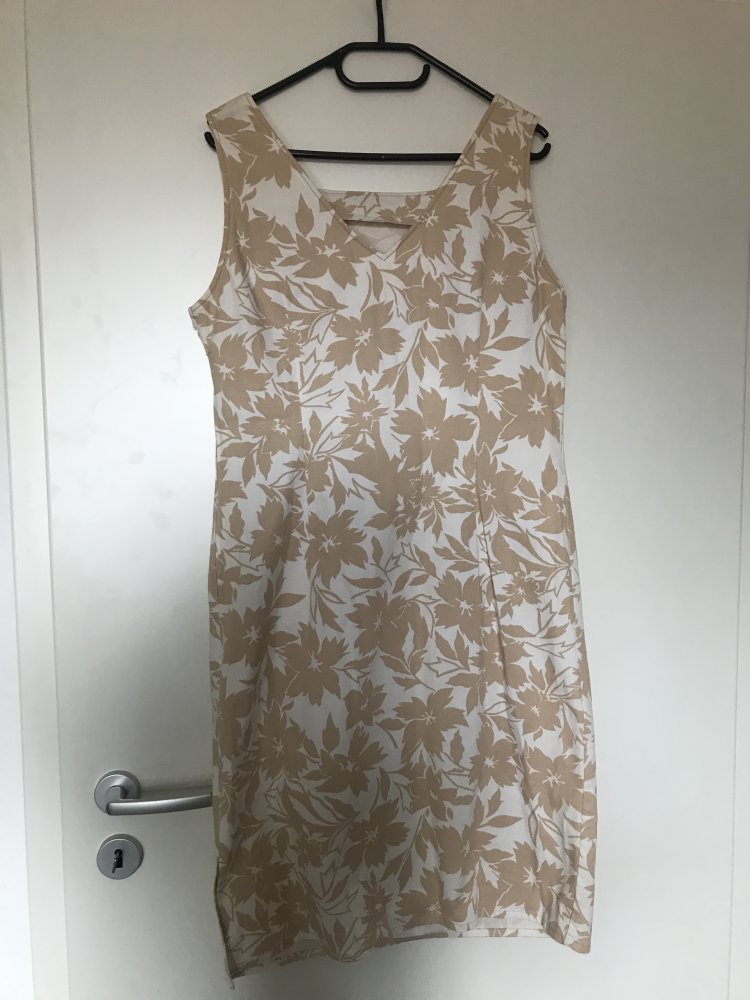 Etuikleid beige