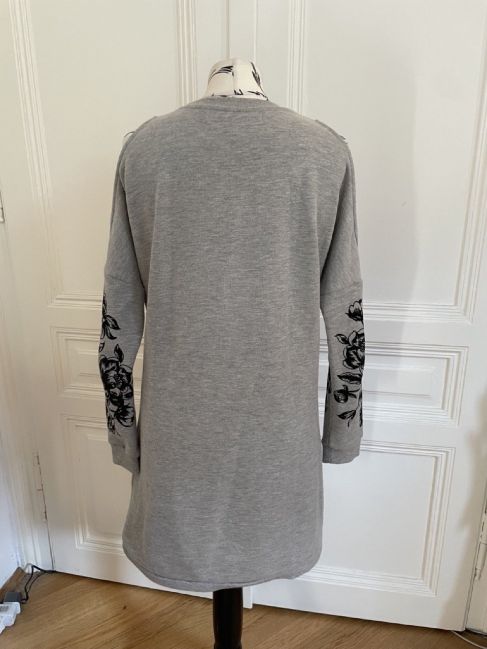 Pulloverkleid mit Cut-Outs von Miss Selfridge, Gr. 38