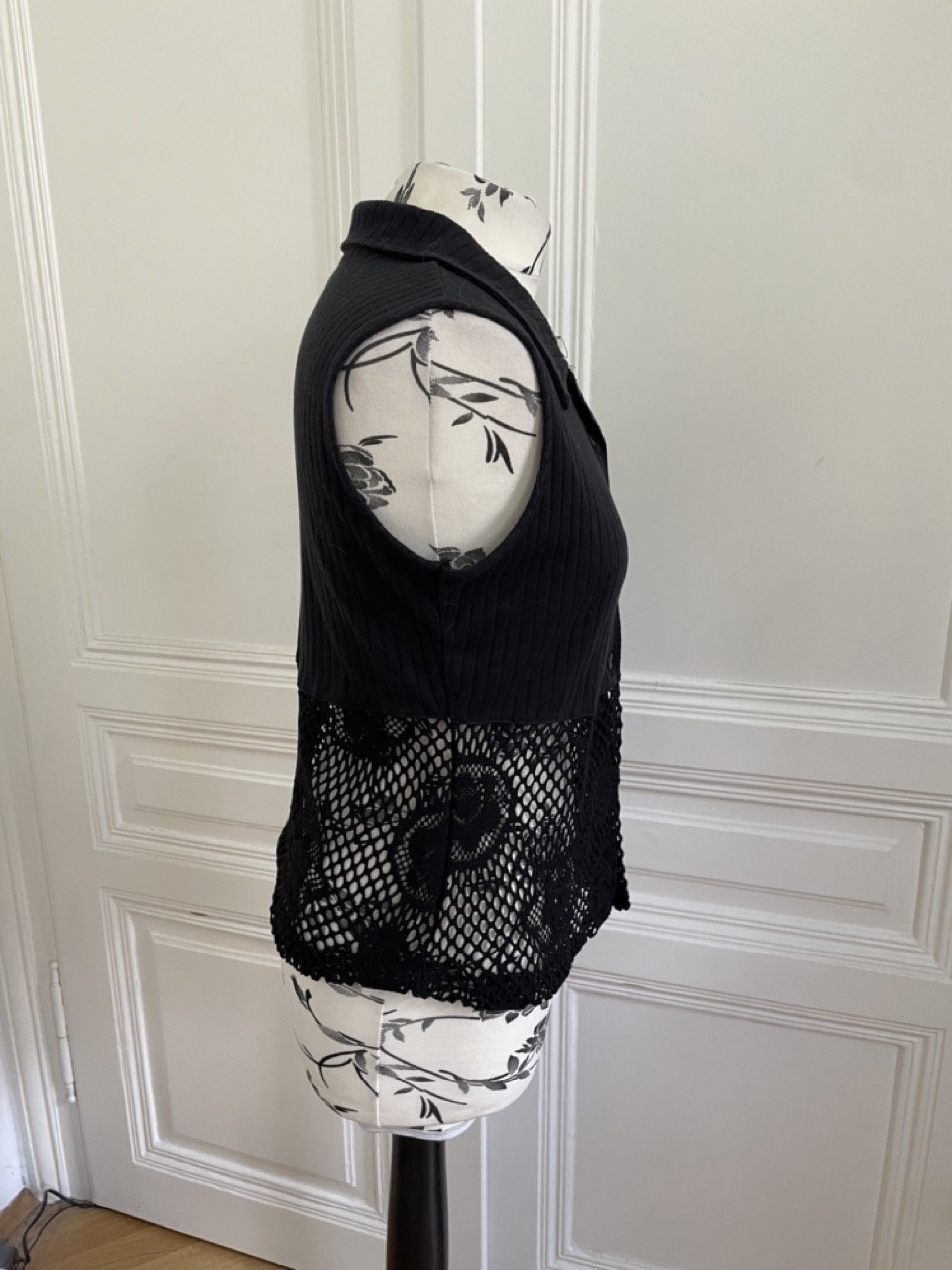 Top mit Häkeleinsätzen von Orsay, Gr. 36