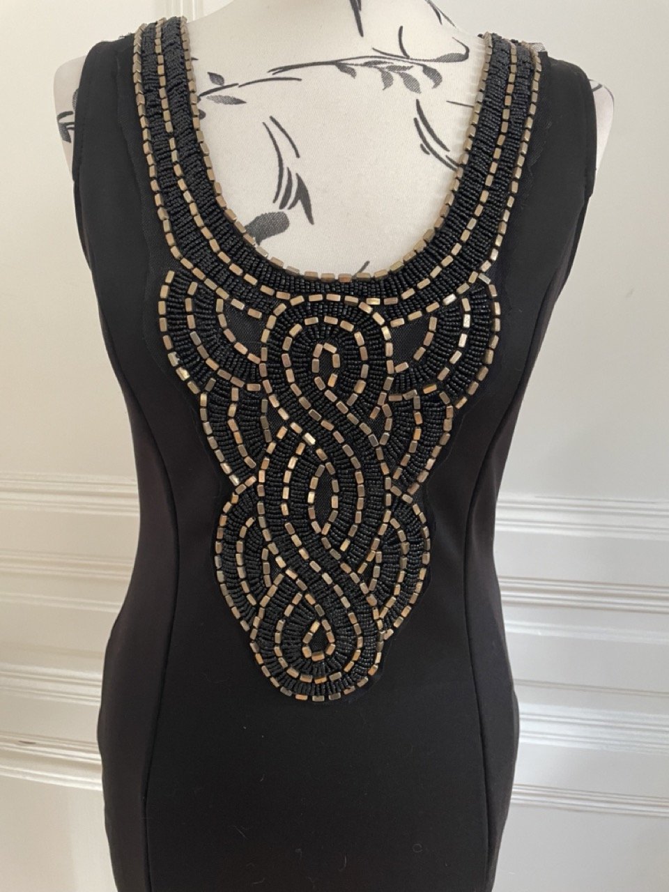 Körperbetontes Kleid mit Golddetails von Danity, Gr. M