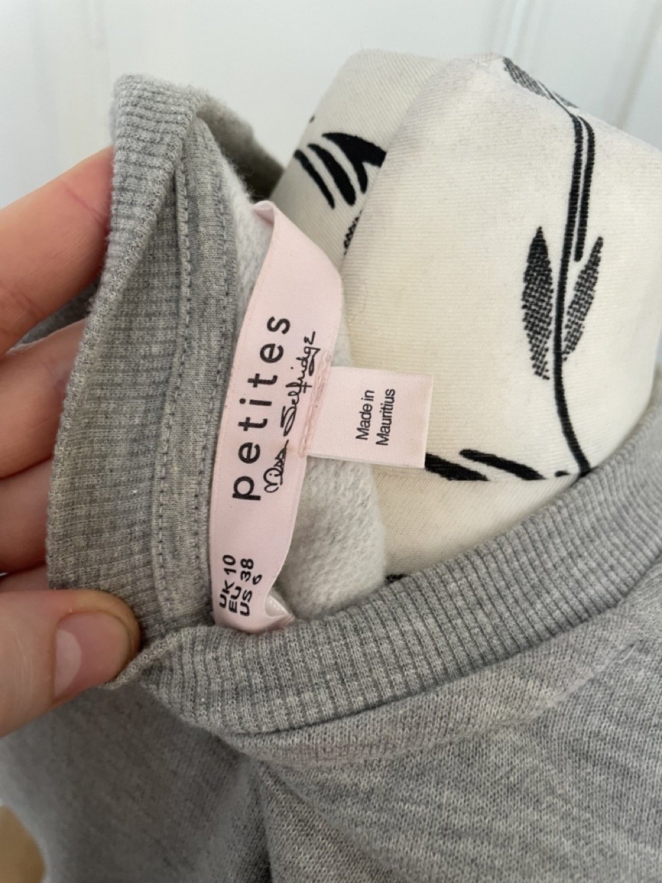 Pulloverkleid mit Cut-Outs von Miss Selfridge, Gr. 38