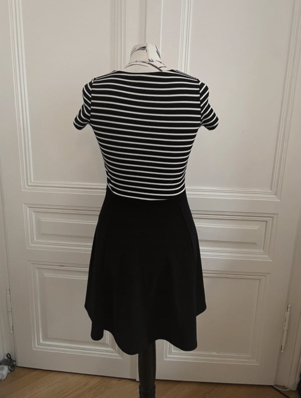 Gestreiftes Skaterkleid von WalG, Gr. M