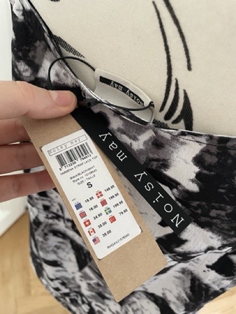 Top mit Spitzeneinsatz von Noisy May, Gr. S