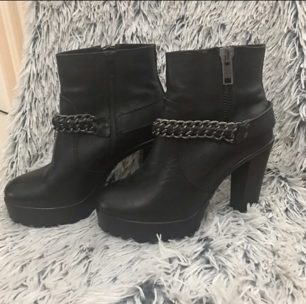 Stiefeletten/Ankle Boots von Bullboxer, Gr. 38