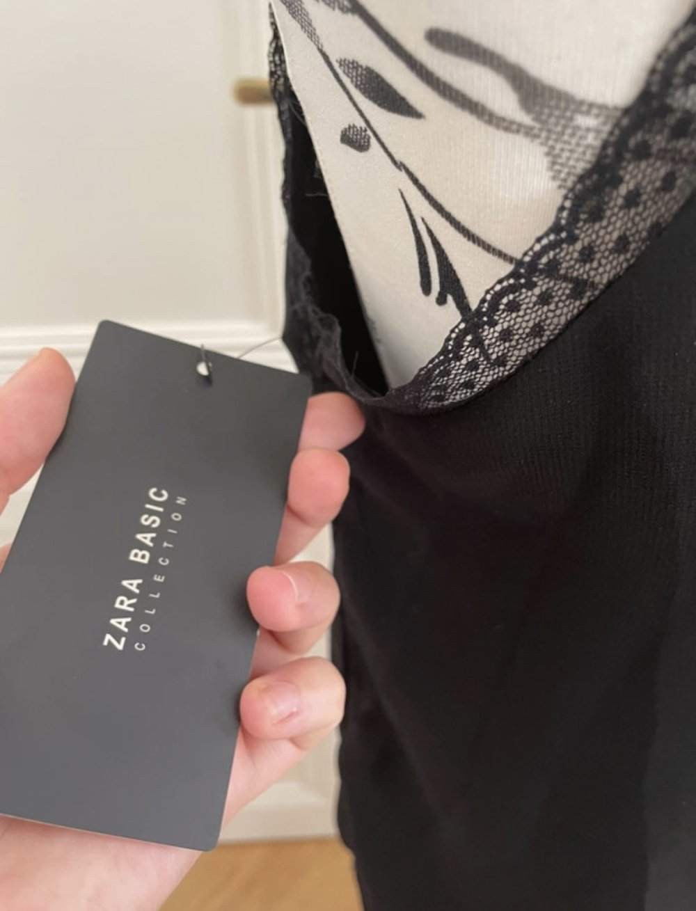 Top mit Spitzeneinsätzen von Zara, Gr. M