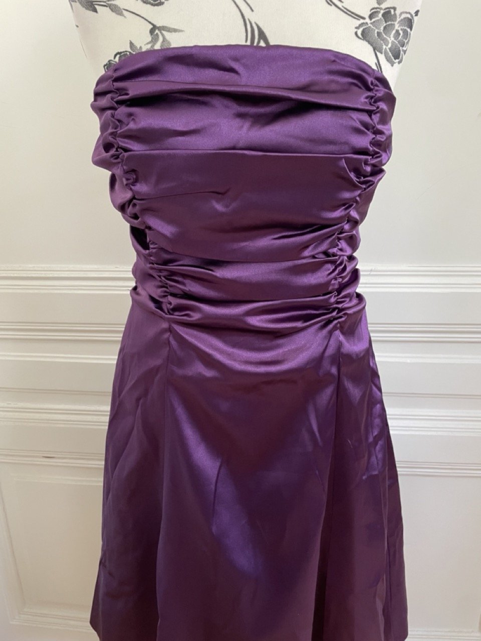 Lila Abendkleid mit Korsagenschnürung von Juhu & Christine, Gr. 36/38