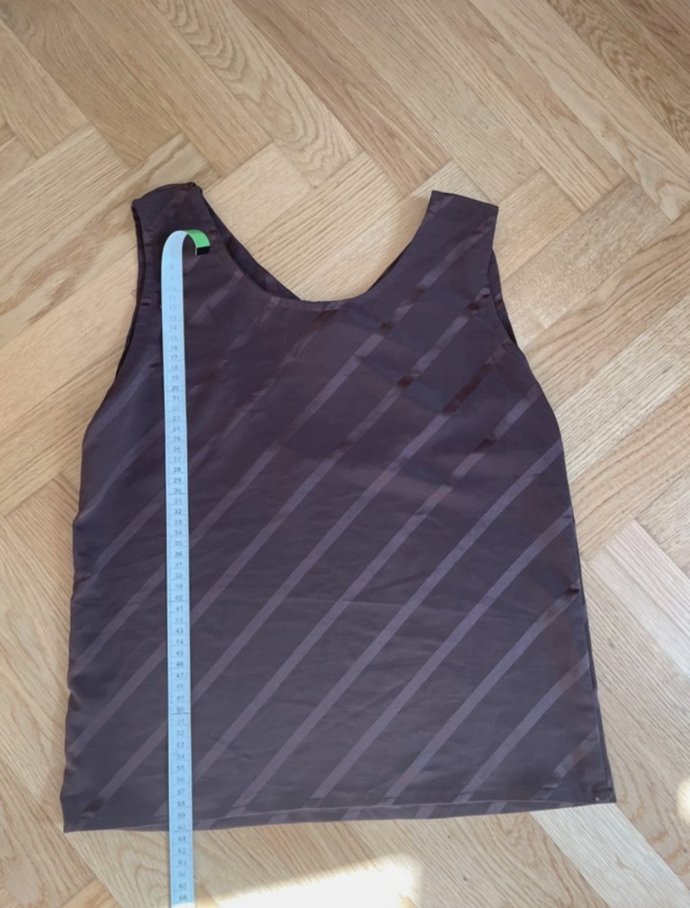 Selbstgenähtes Top mit überkreuzten Trägern