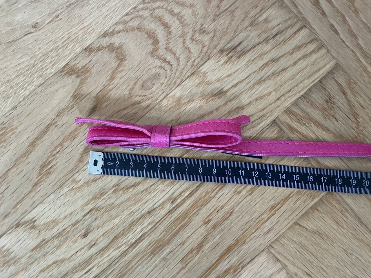 Pinker Gürtel mit Schleife