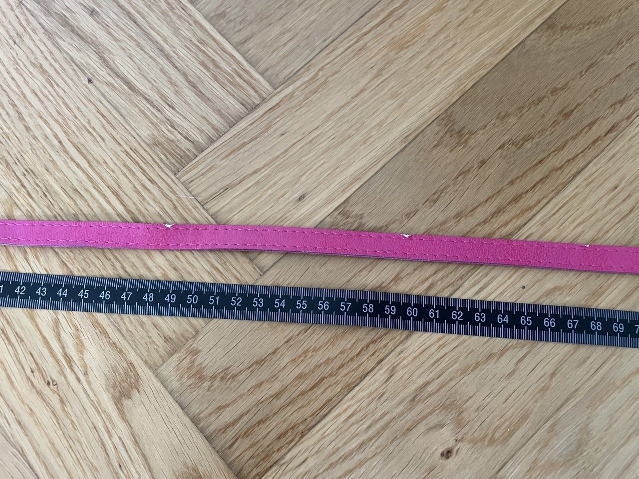 Pinker Gürtel mit Schleife