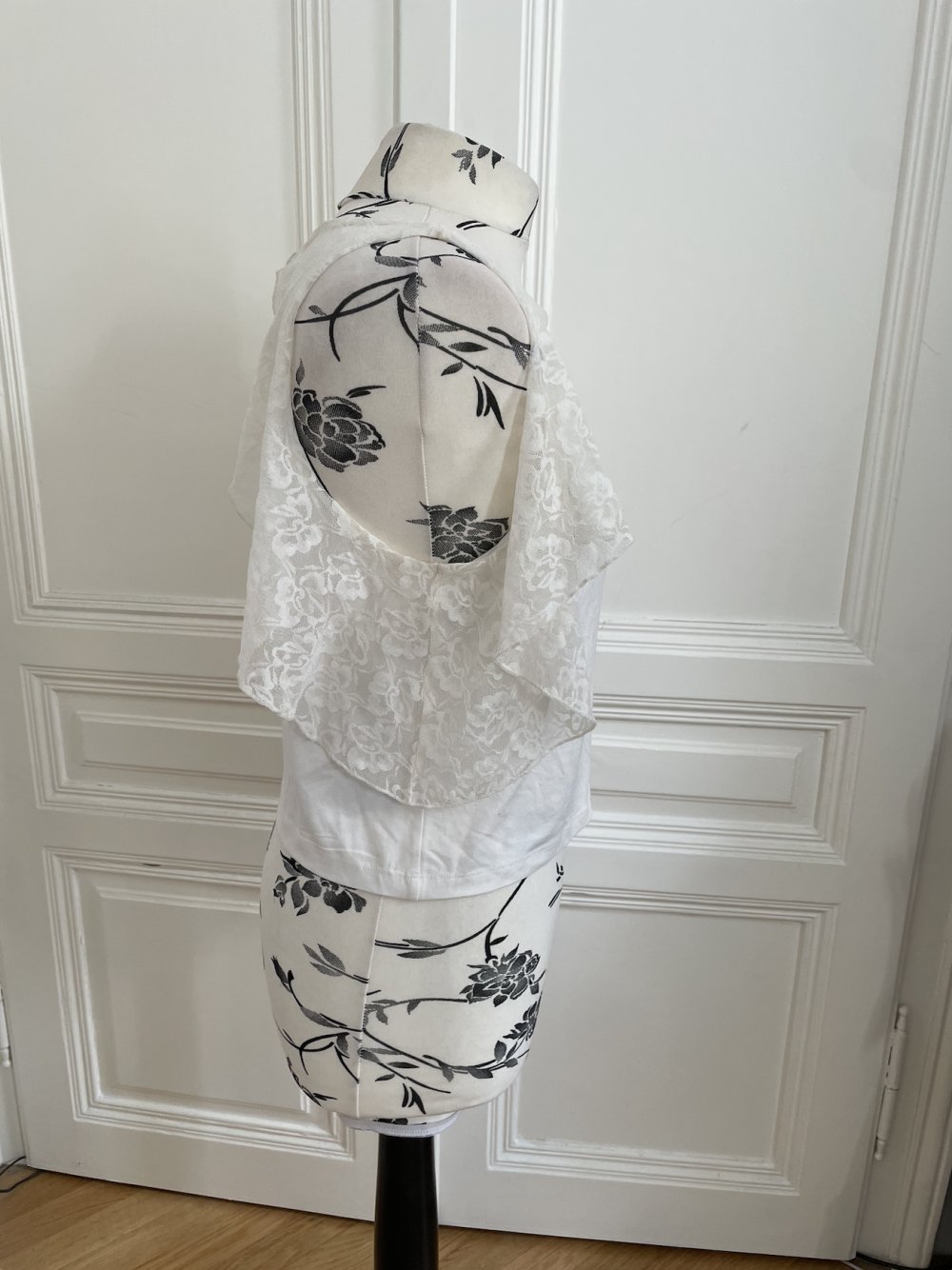 Weißes Top mit Spitze von ASOS, Gr. 38