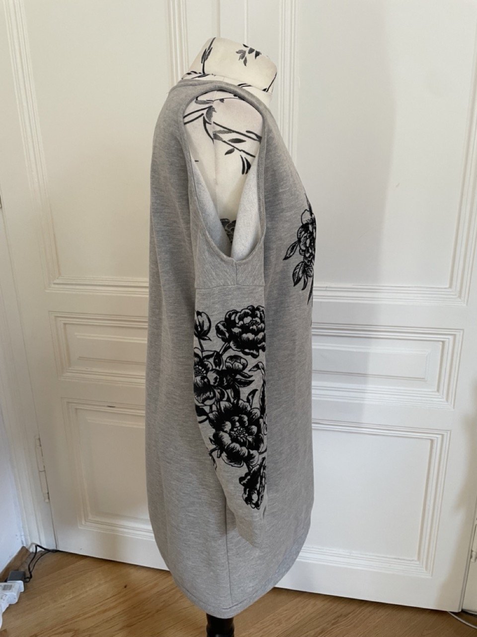 Pulloverkleid mit Cut-Outs von Miss Selfridge, Gr. 38