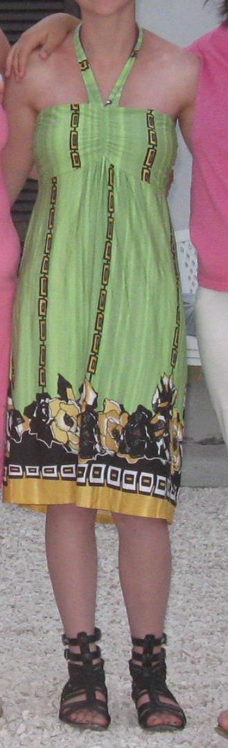 schönes Sommerkleid, hellgrün, gelb, schwarz, Neckholder, S, 36/38, Muster, Blumen