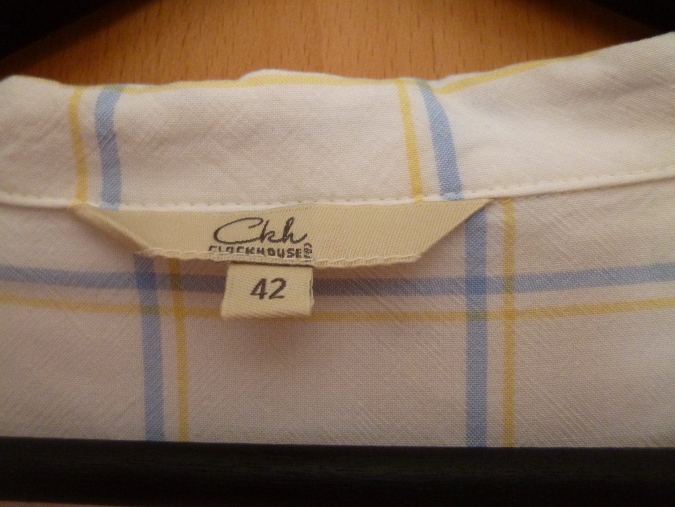 Kurze weiße karierte Bluse, Größe 42