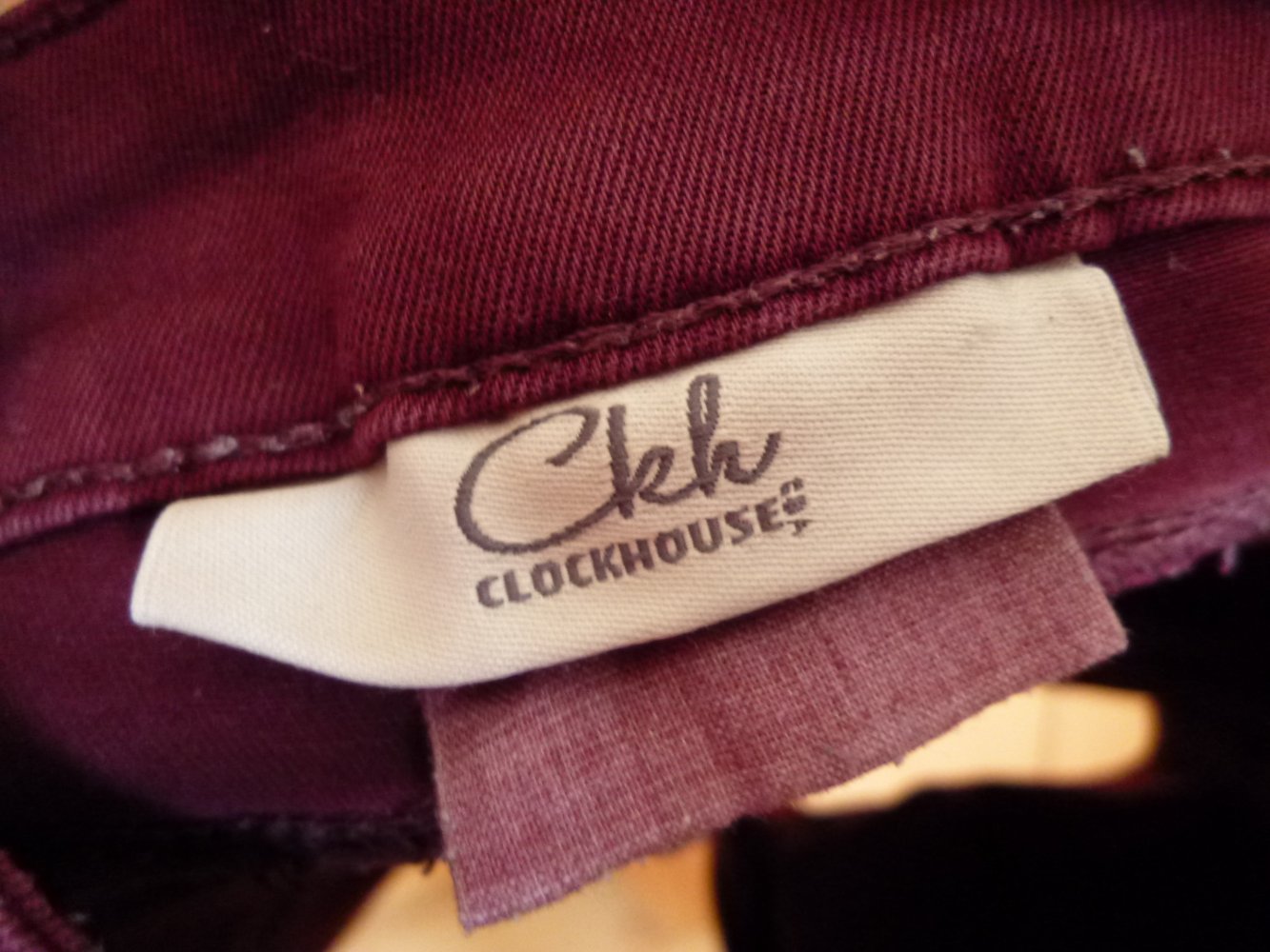 Dunkelrote Hotpants, Größe 42