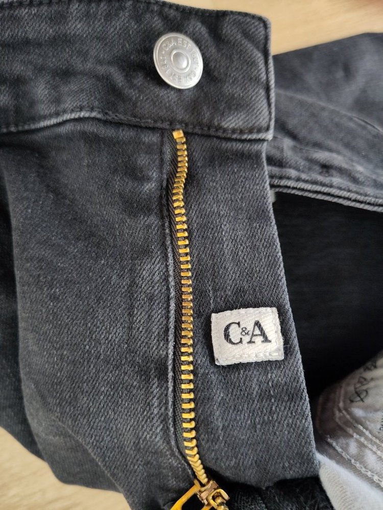 Schwarze lange Jeans, Größe 44