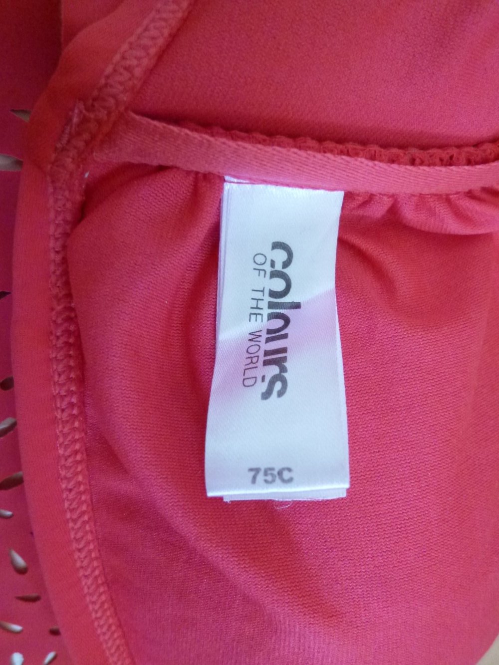 Pinkes Bikinioberteil, Größe 75C