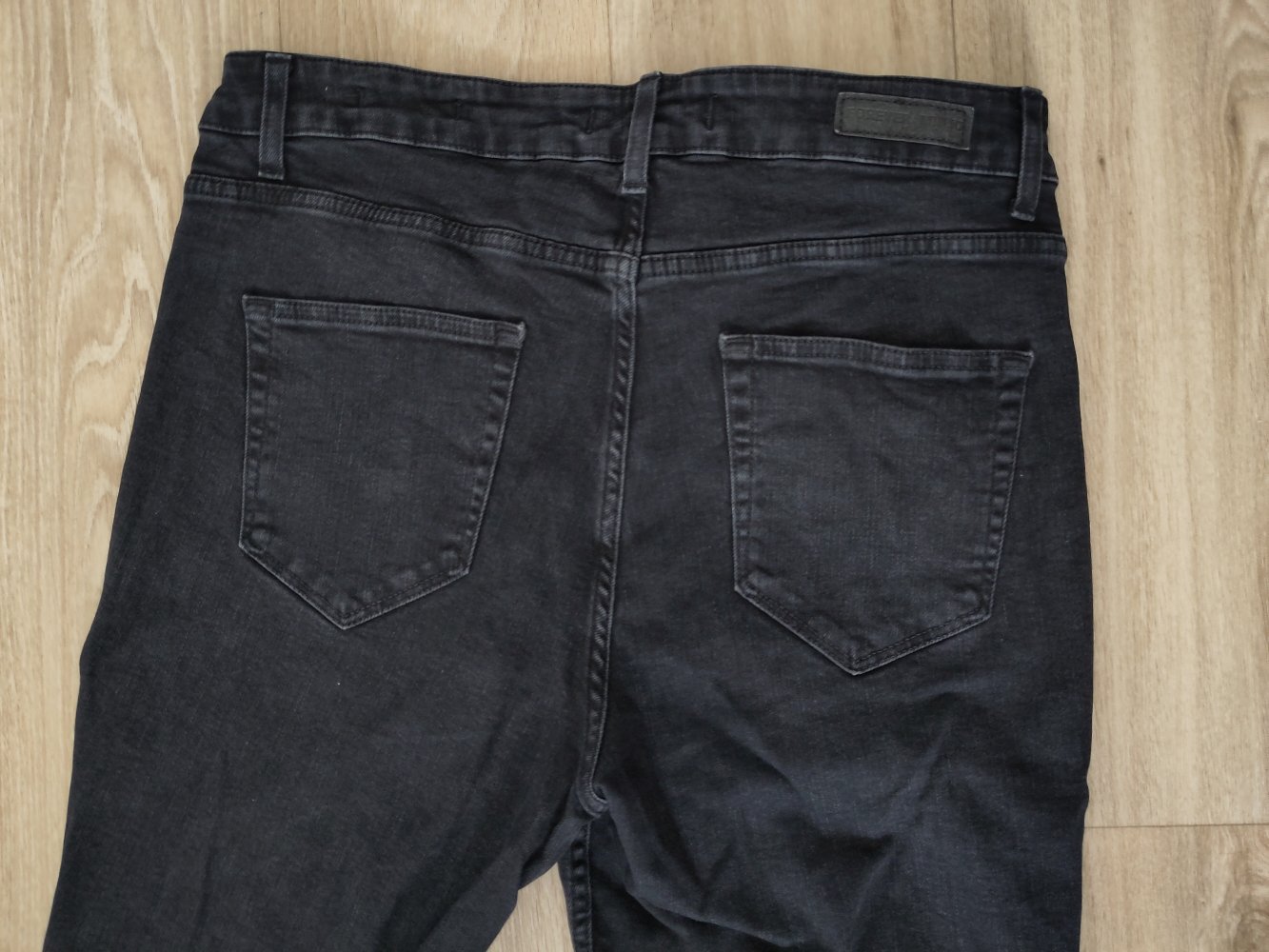 Schwarze lange Jeans, Größe 44