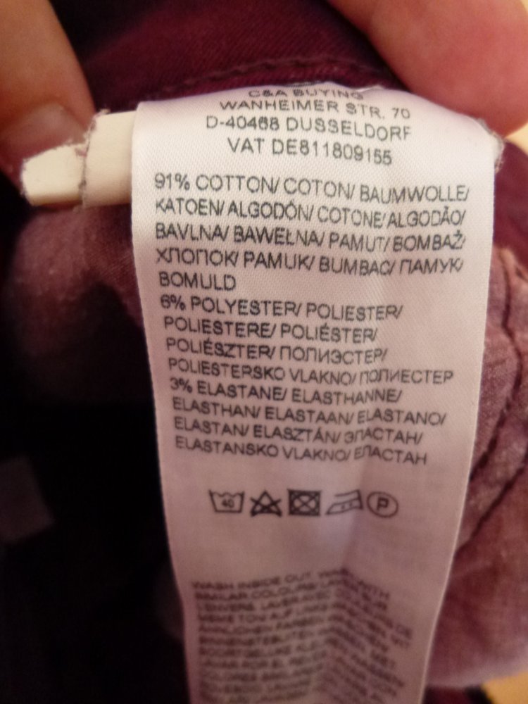 Dunkelrote Hotpants, Größe 42