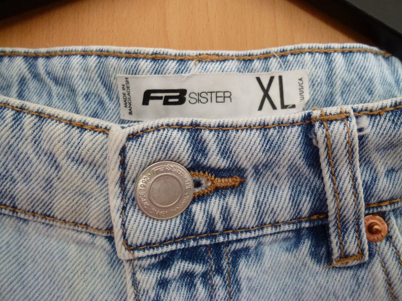 Lange hellblaue Mom-Jeans, Größe XL