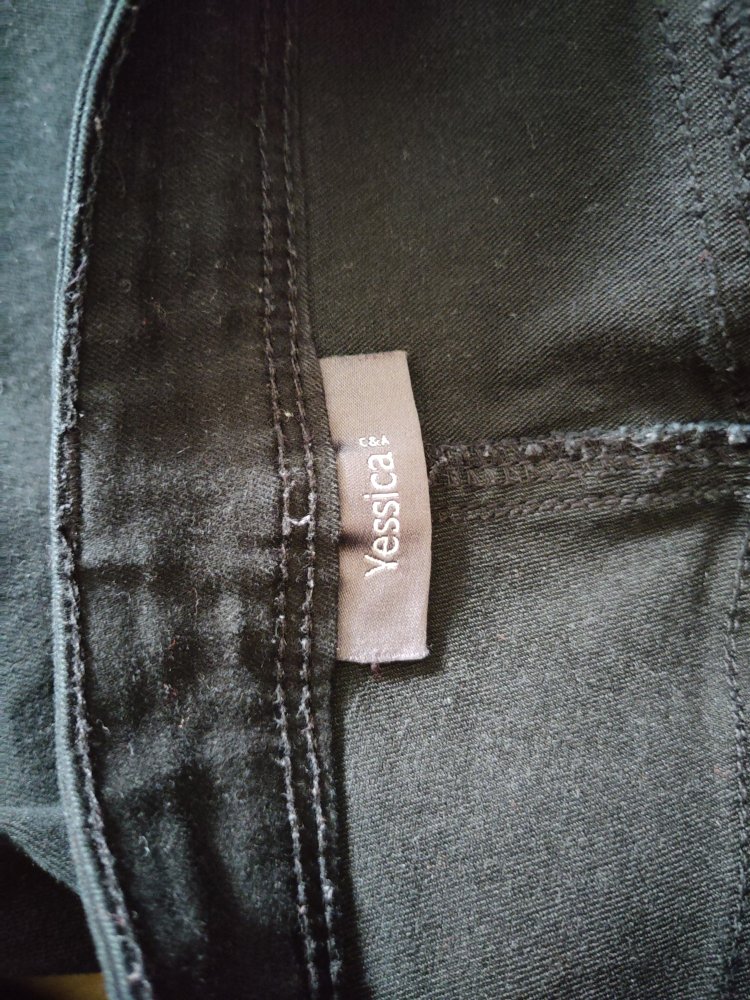 Schwarze lange Hose, Größe 40