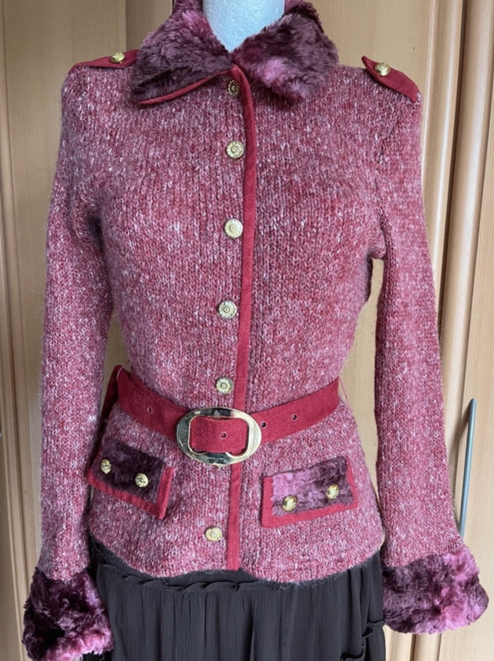 Stylischer Cardigan dunkelrot Gr.S, ungetragen 